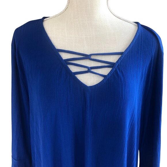 Naïf Women’s 3X Blue Tunic Top, Bell Sleeves, Criss Cross Neckline, Plus Size - Picture 2 of 9